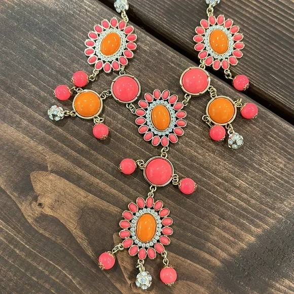 Lilly Pulitzer Necklace - Picture 3 of 5